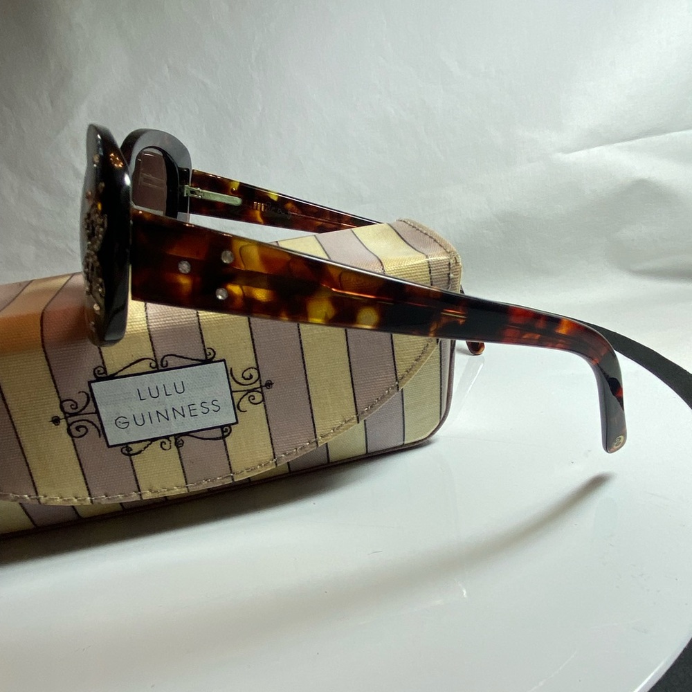 Lulu Guinness perscription reader sunglasses. - Picture 2 of 7